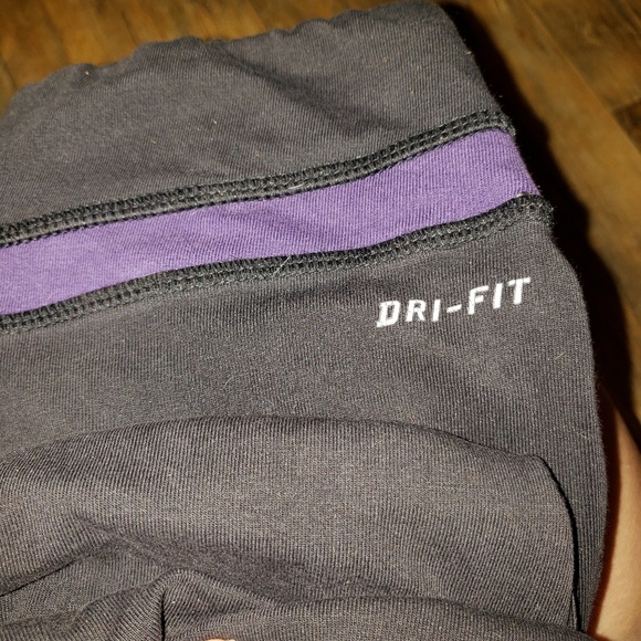 Nike Dri-Fit Xs - Picture 2 of 2